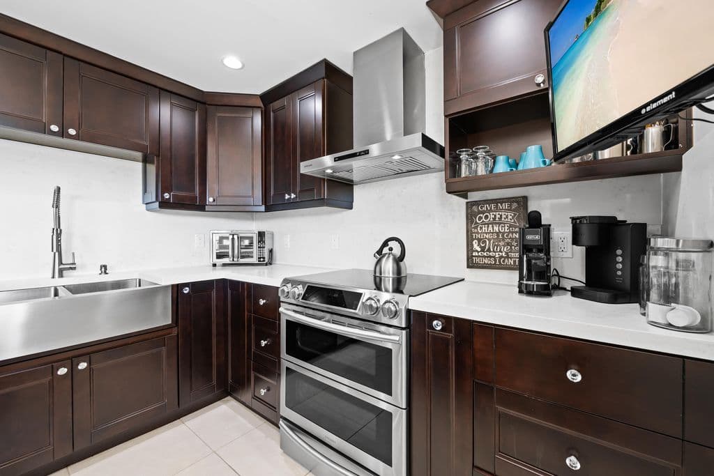 3-bedroom Condo — 3095 N Course Drive #702