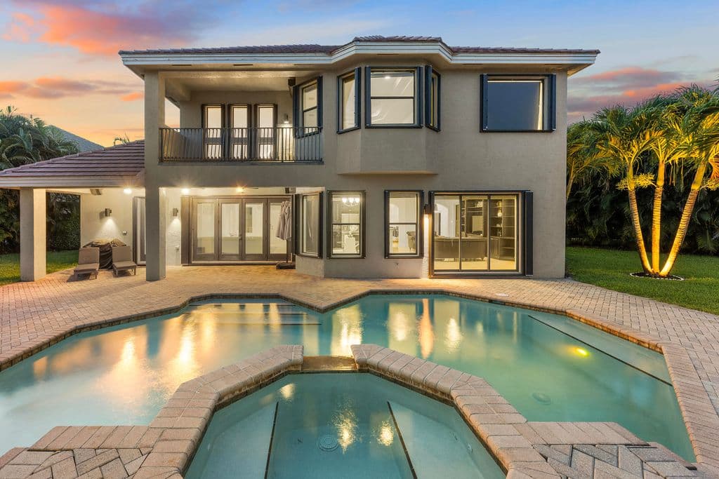 5+1 Müstakil ev — 10504 Vignon Court