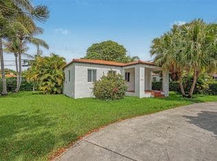 3-bedroom Single-Family Home — 702 Boabadilla St, Coral Gables, 33134
