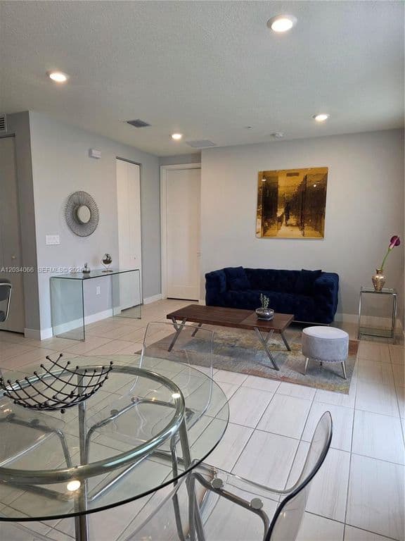 3+1 Condo — 10222 NW 64th Way Unit 302