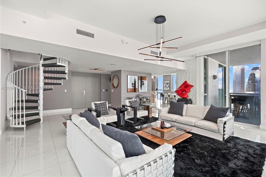 3+1 Condo — 244 Biscayne Blvd #Penthouse 4908