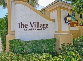 4+1 Townhouse — 1810 SW 91st Ave, Miramar, 33025