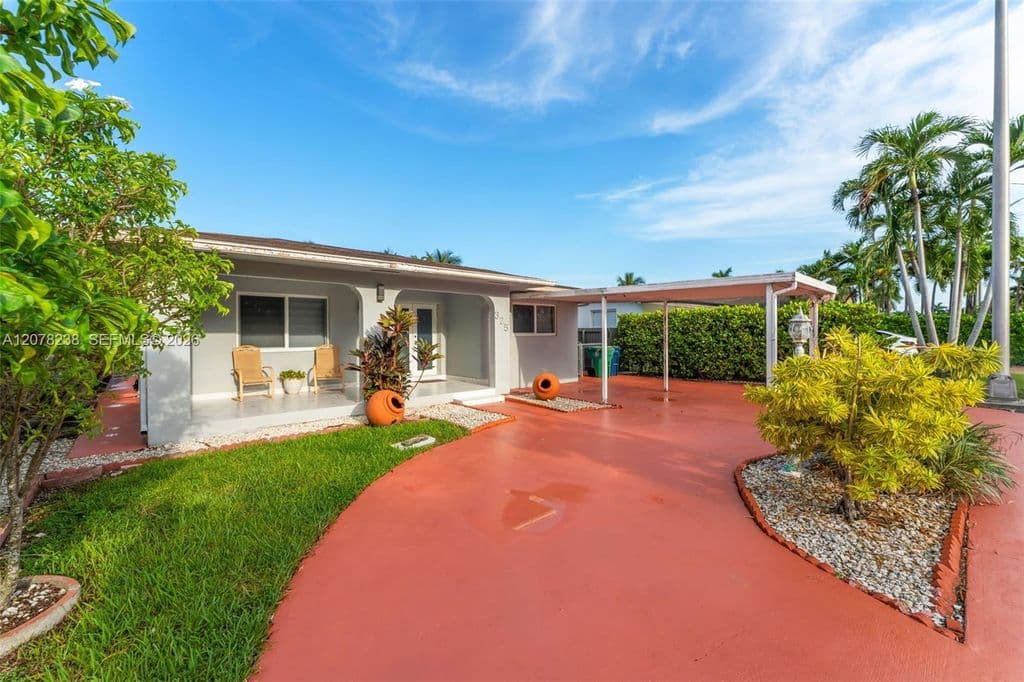 4-bedroom Single-Family Home — 325 SW 122nd Ave