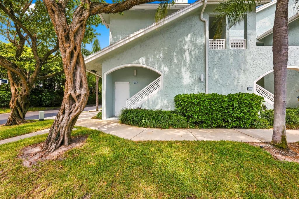 2-bedroom Condo — 1809 Mainsail Circle