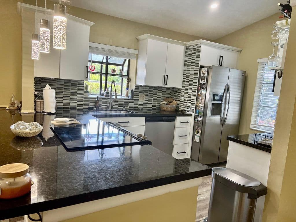 2+1 Müstakil ev — 8053 Springtree Road #8053