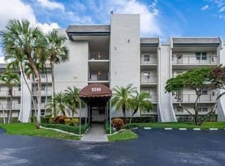 3-bedroom Condo — 9340 Lagoon Pl APT 110, Fort Lauderdale, 33324