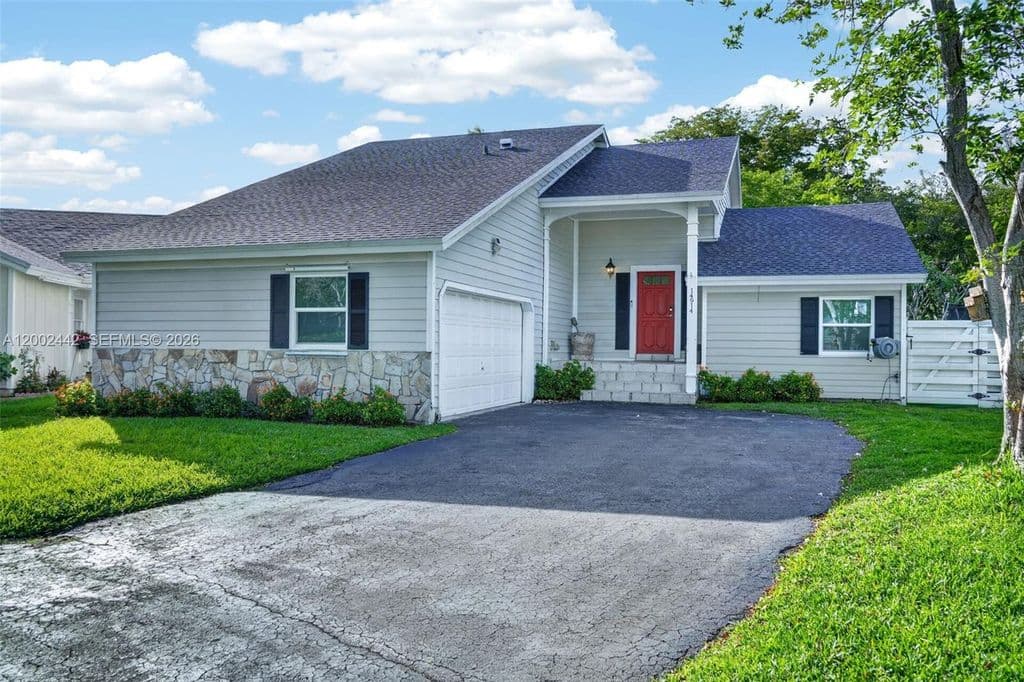 3+1 Müstakil ev — 14914 SW 142nd Pl