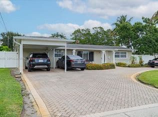 4-bedroom Single-Family Home — 5561 SW 13th St, Plantation, 33317