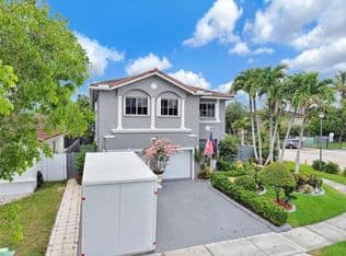 4-bedroom Single-Family Home — 14402 SW 157th Path, Miami, 33196