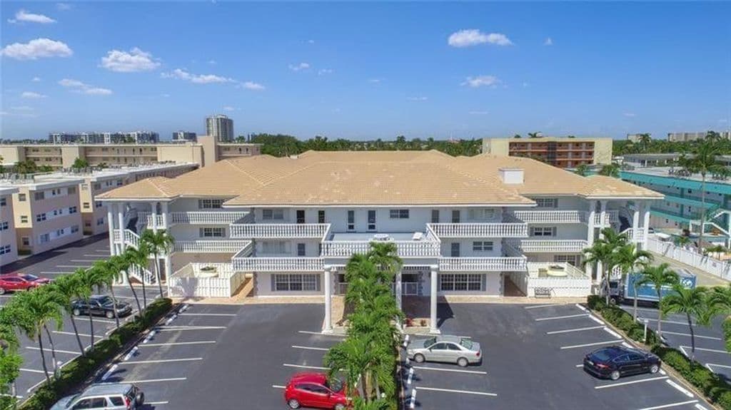 2-bedroom Condo — 1461 S Ocean Boulevard #106