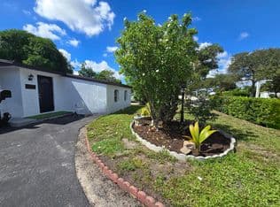 4+1 Müstakil ev — 6138 SOUTHGATE Boulevard, Margate, 33068
