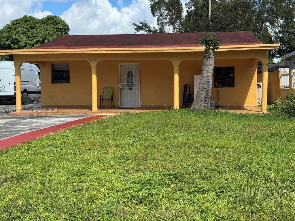 4-bedroom Single-Family Home — 3041 NW 95th Ter