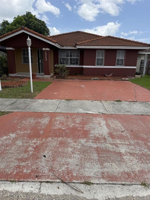 4-bedroom Single-Family Home — 13752 SW 156th St