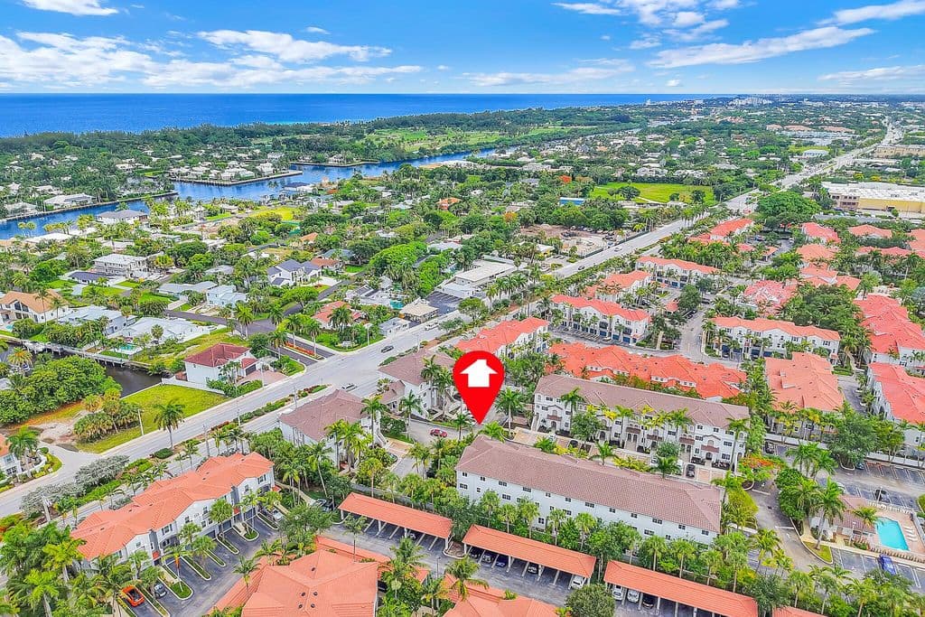 3-bedroom Property — 528 Bayfront Drive