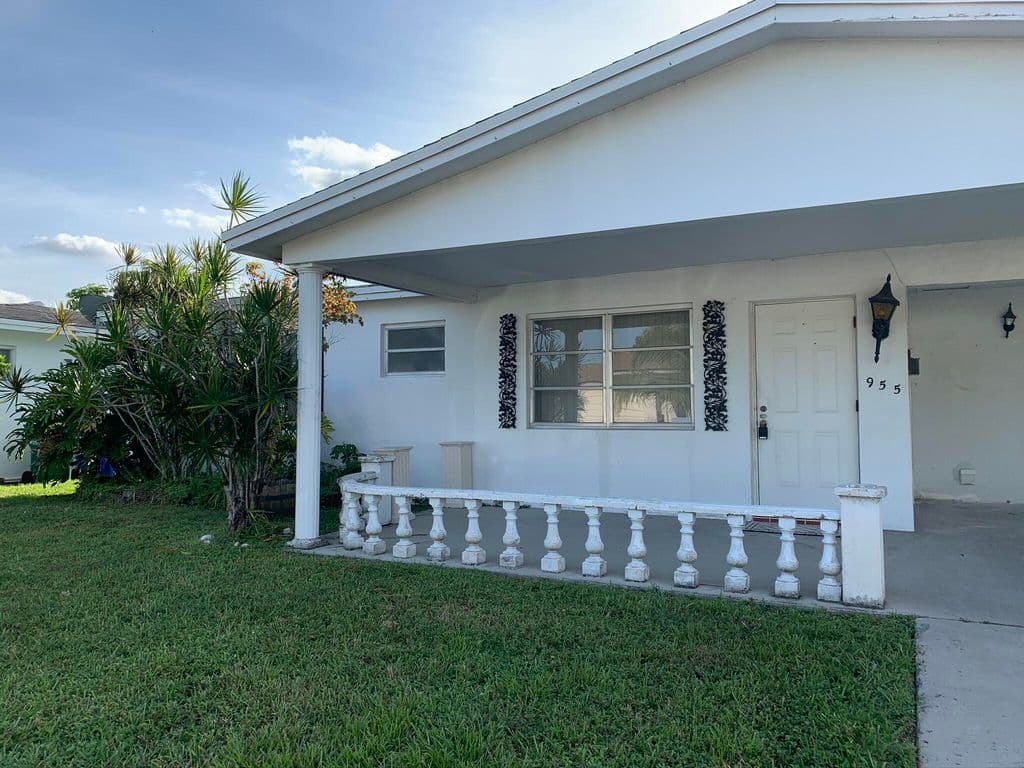2-bedroom Single-Family Home — 955 NW 69TH Avenue