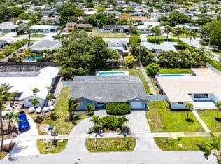 4-bedroom Single-Family Home — 581 NW 13th Drive, Boca Raton, 33486