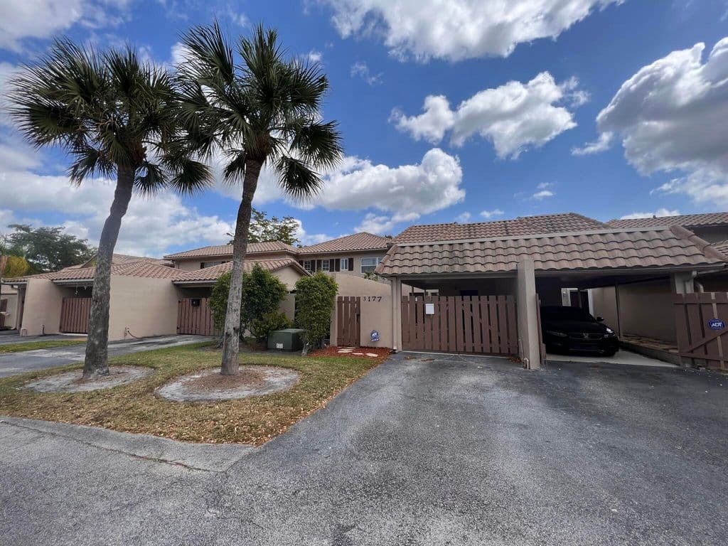 2+1 Mülk — 3177 Coral Springs Drive #0
