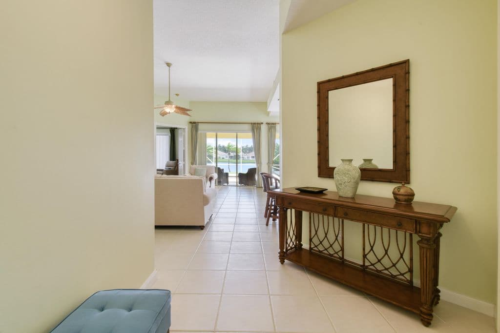 3+1 Müstakil ev — 1351 Saint Lawerence Drive