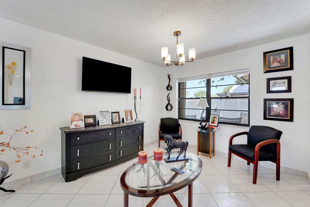 3-bedroom Single-Family Home — 9235 Saddlecreek Drive