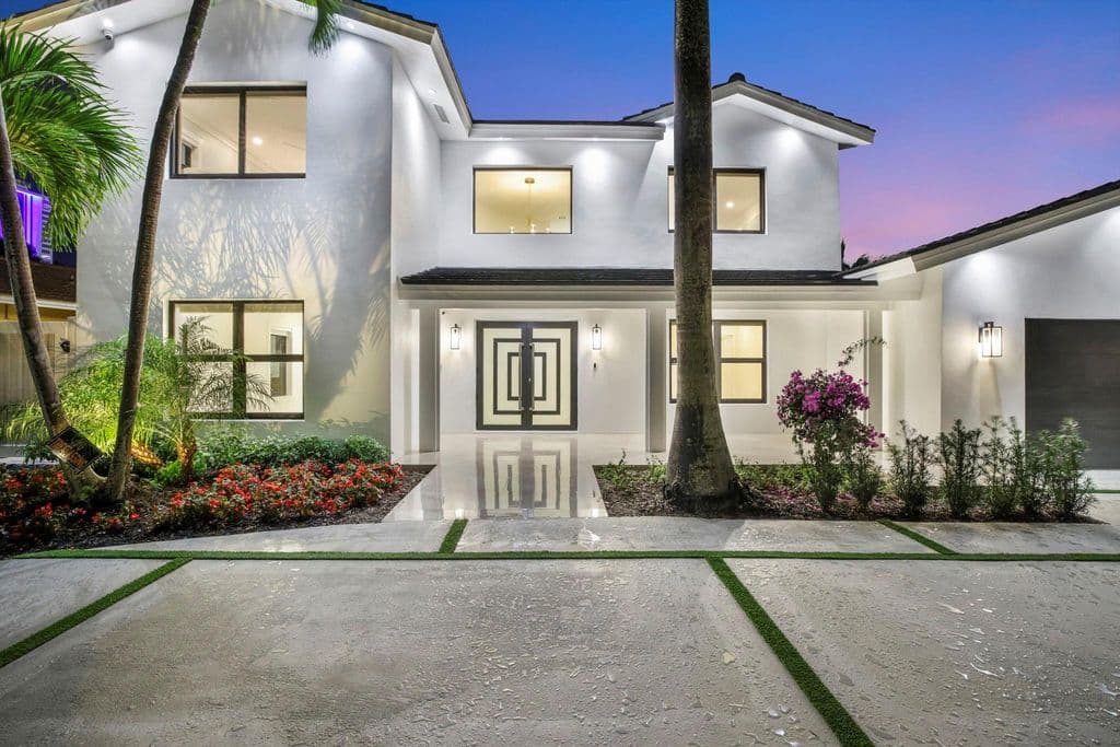 4-bedroom Single-Family Home — 3316 NE 37th Street