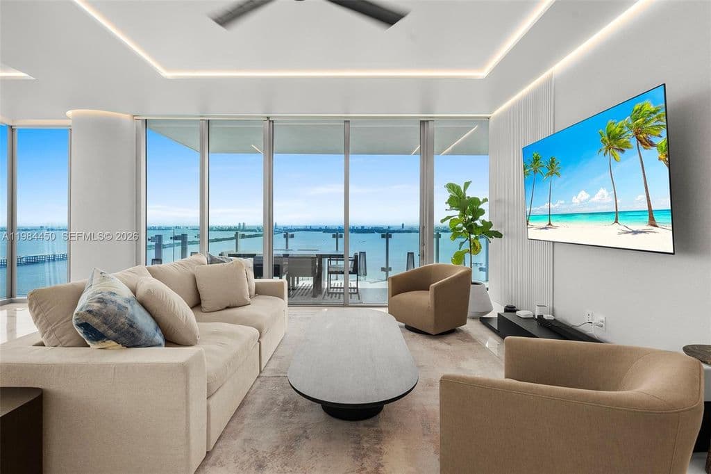 4-bedroom Condo — 700 NE 26th Ter Unit 3401