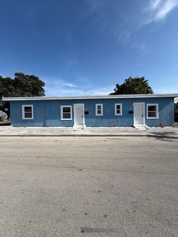 2-bedroom Property — 1117 3rd Avenue N #1