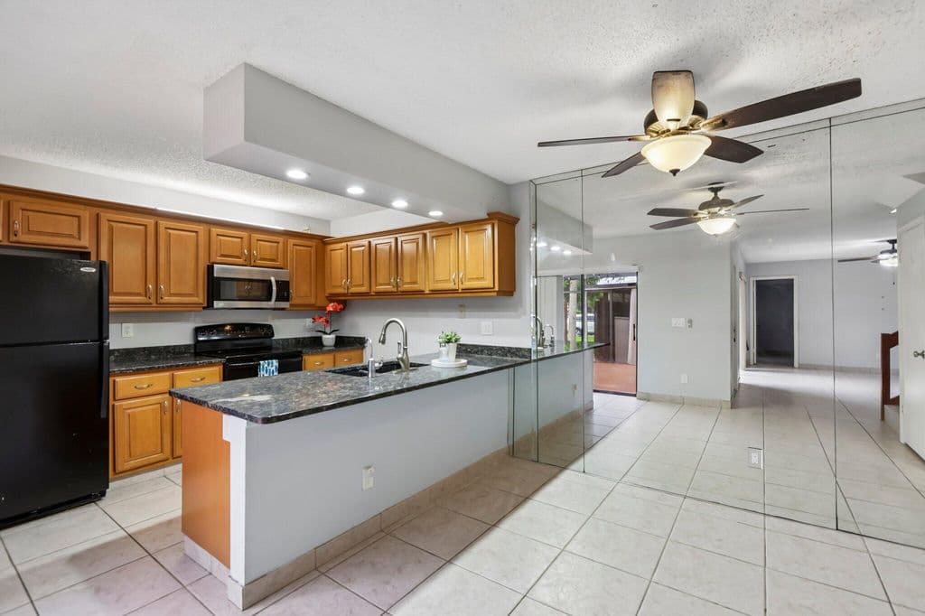 3-bedroom Property — 1176 SW 118th Terrace