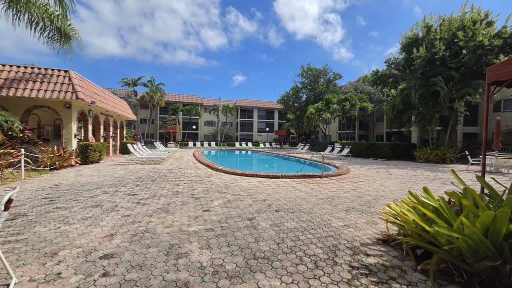 2+1 Condo — 257 S Cypress Road #408