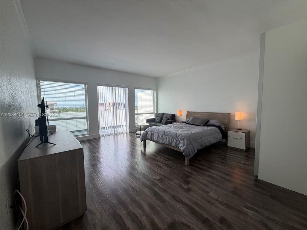 Condo — 700 Biltmore Way APT 1216