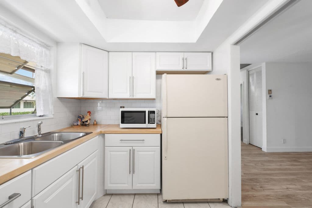 1+1 Condo — 2915 Crosley Drive W #G