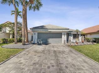 3-bedroom Single-Family Home — 9355 NW 18TH Drive, Plantation, 33322