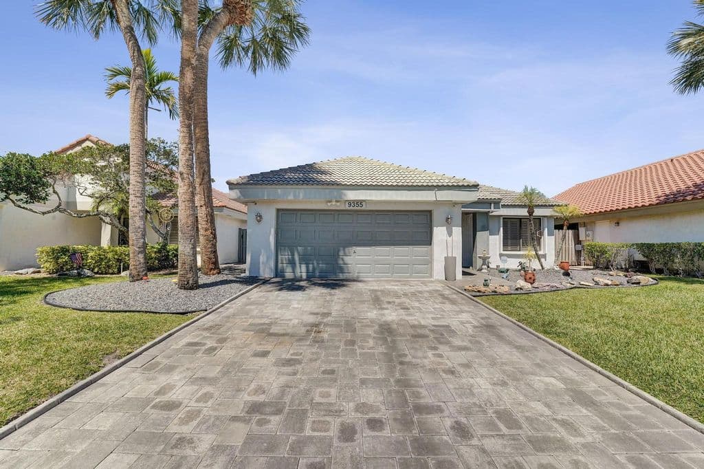 3+1 Müstakil ev — 9355 NW 18TH Drive