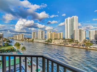 2-bedroom Condo — 800 Parkview Dr APT 821, Hallandale, 33009