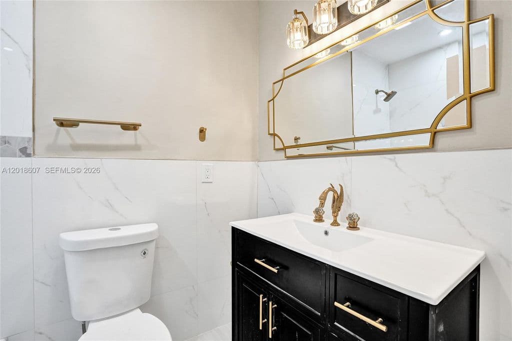 3+1 Müstakil ev — 3401 NW 7th St