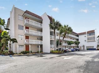 2-bedroom Condo — 3531 Inverrary Dr APT 101, Lauderhill, 33319