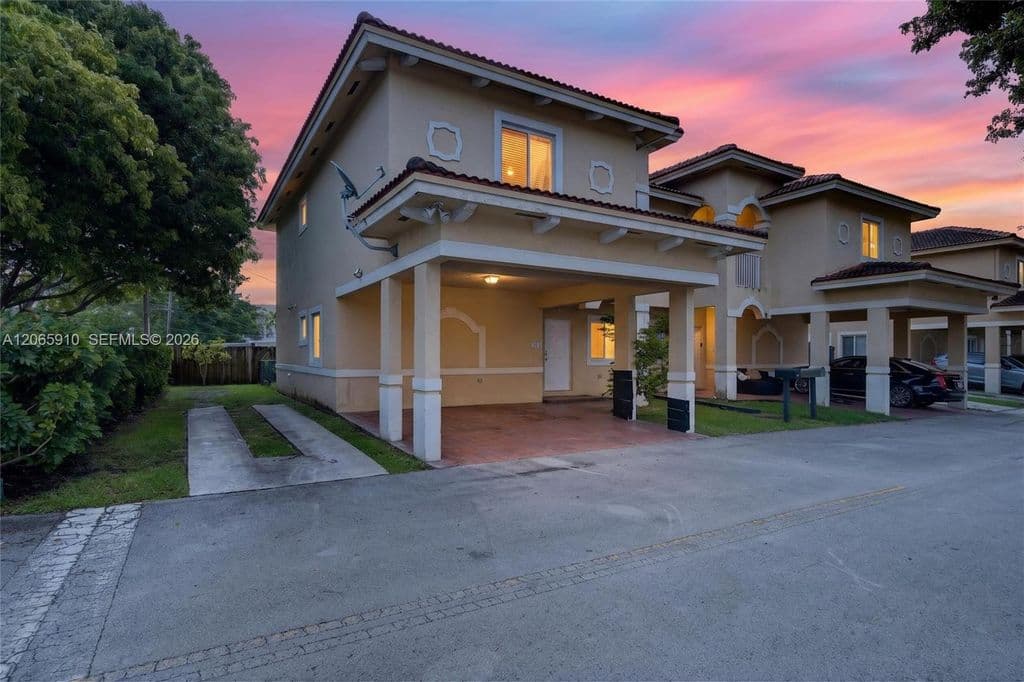 4-bedroom Property — 6776 SW 22nd St