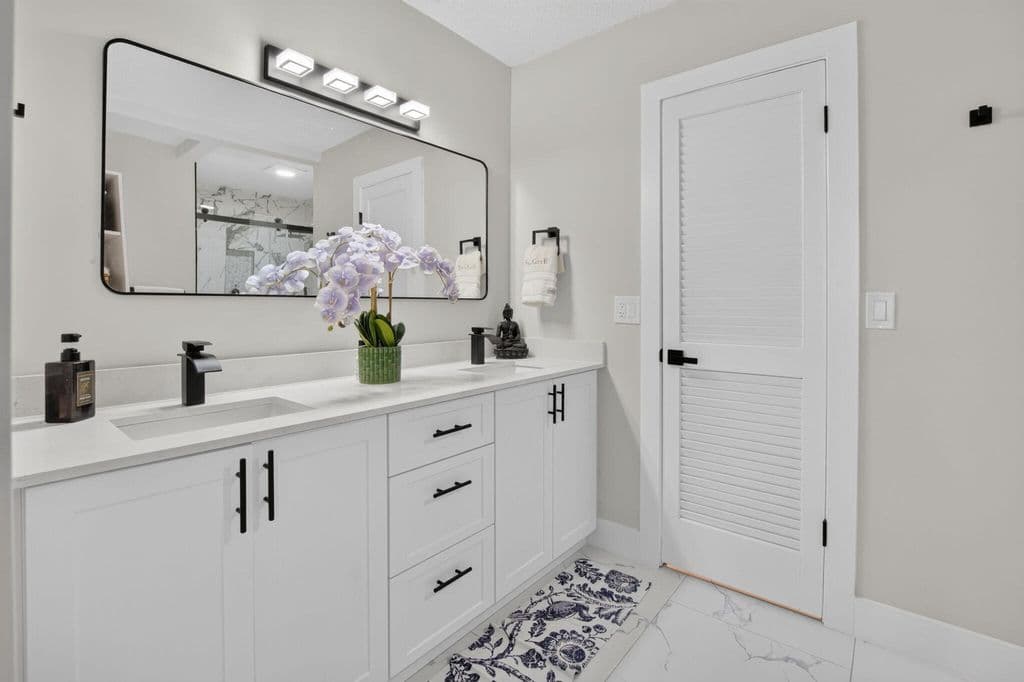2+1 Condo — 8967 Belle Aire Drive