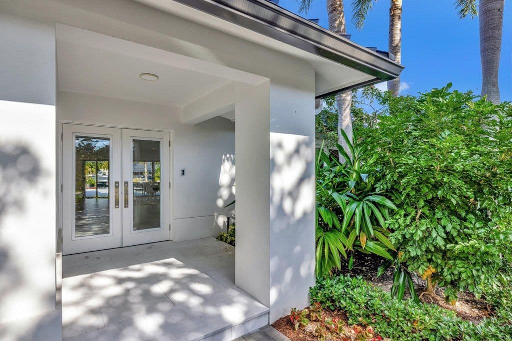 4-bedroom Single-Family Home — 41 S COMPASS Drive