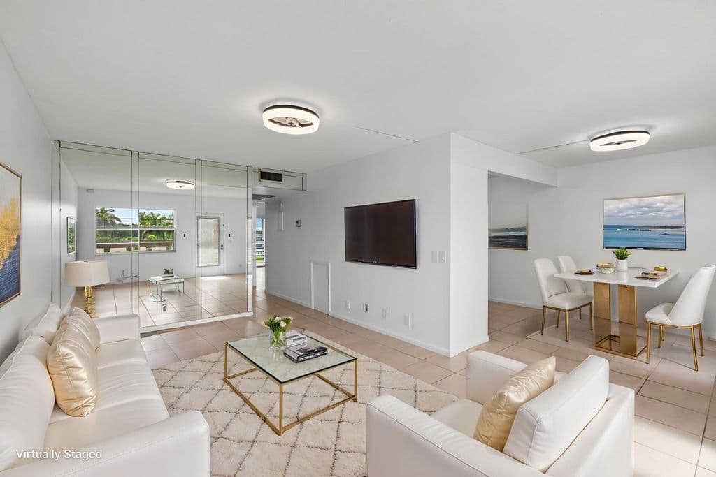 2-bedroom Condo — 4028 Hythe B