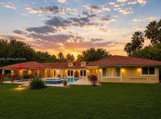 5+1 Müstakil ev — 6500 SW 127th St, Pinecrest, 33156