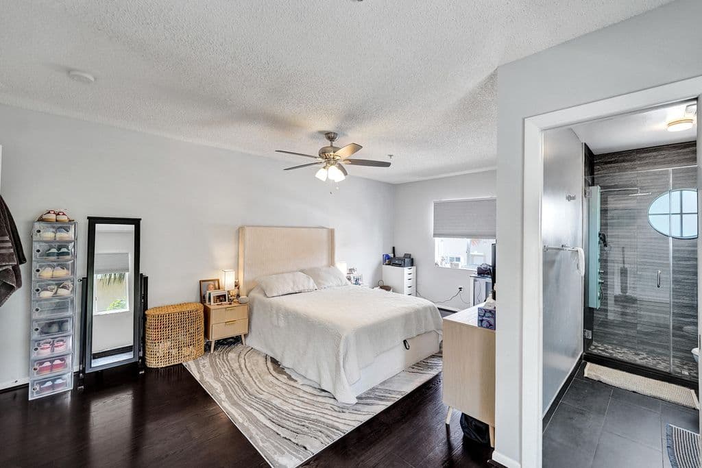 2-bedroom Property — 173 Riviera Circle
