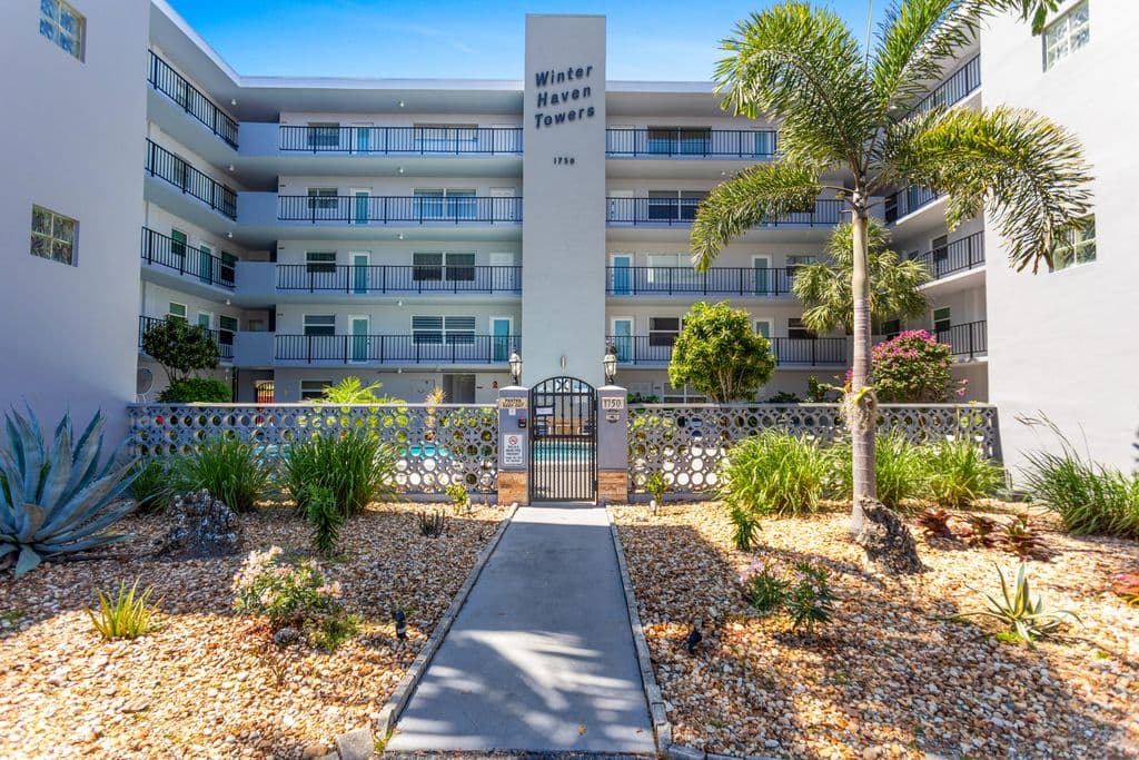 2-bedroom Condo — 1750 Jefferson Street #507