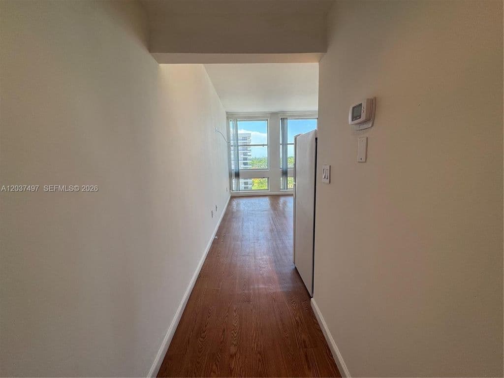 Condo — 700 Biltmore Way APT 916