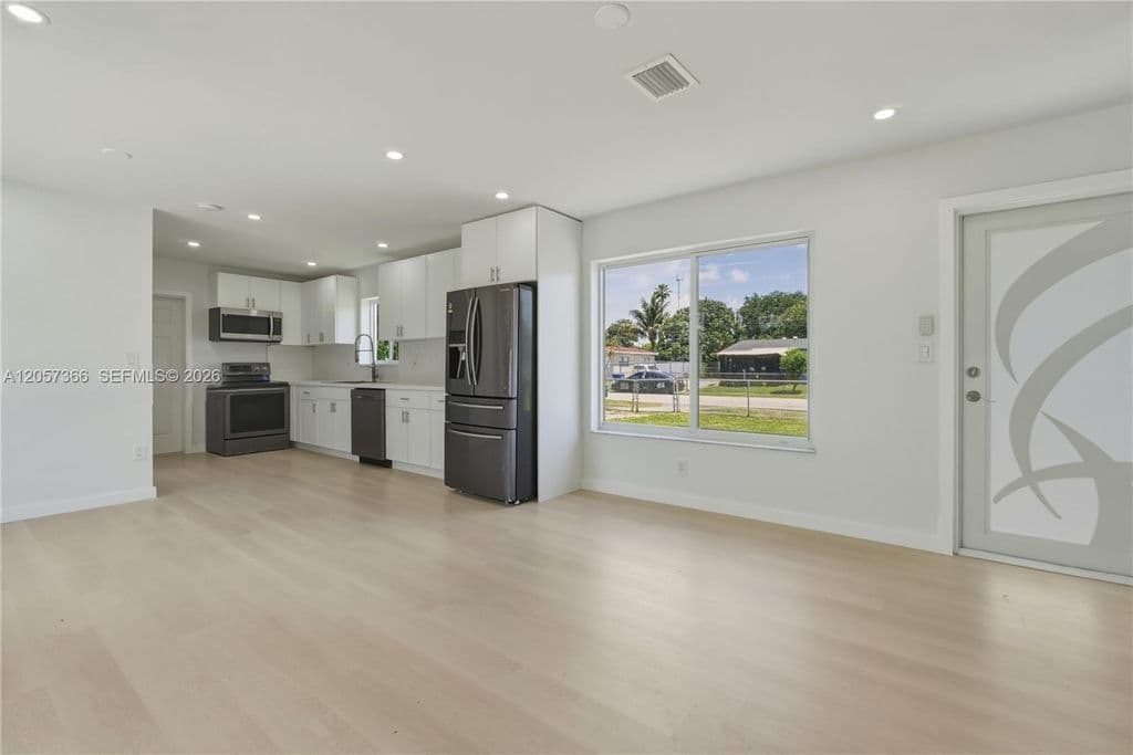 3-bedroom Single-Family Home — 20440 NW 20th Ct