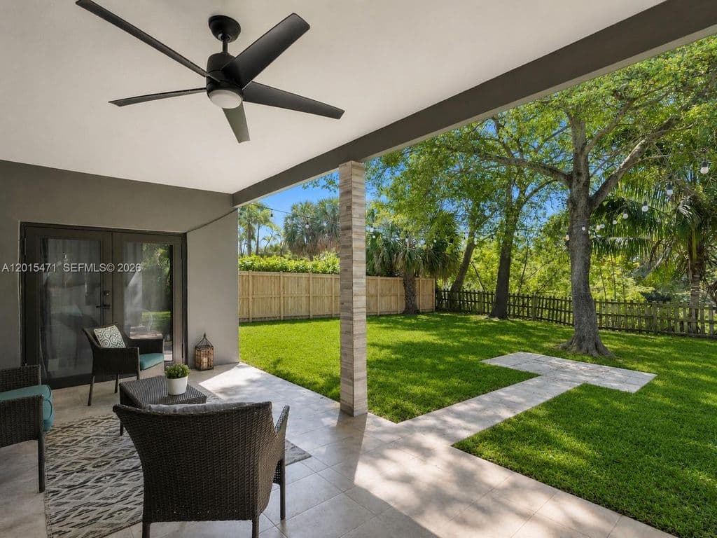 4-bedroom Single-Family Home — 400 NW 30th Ct