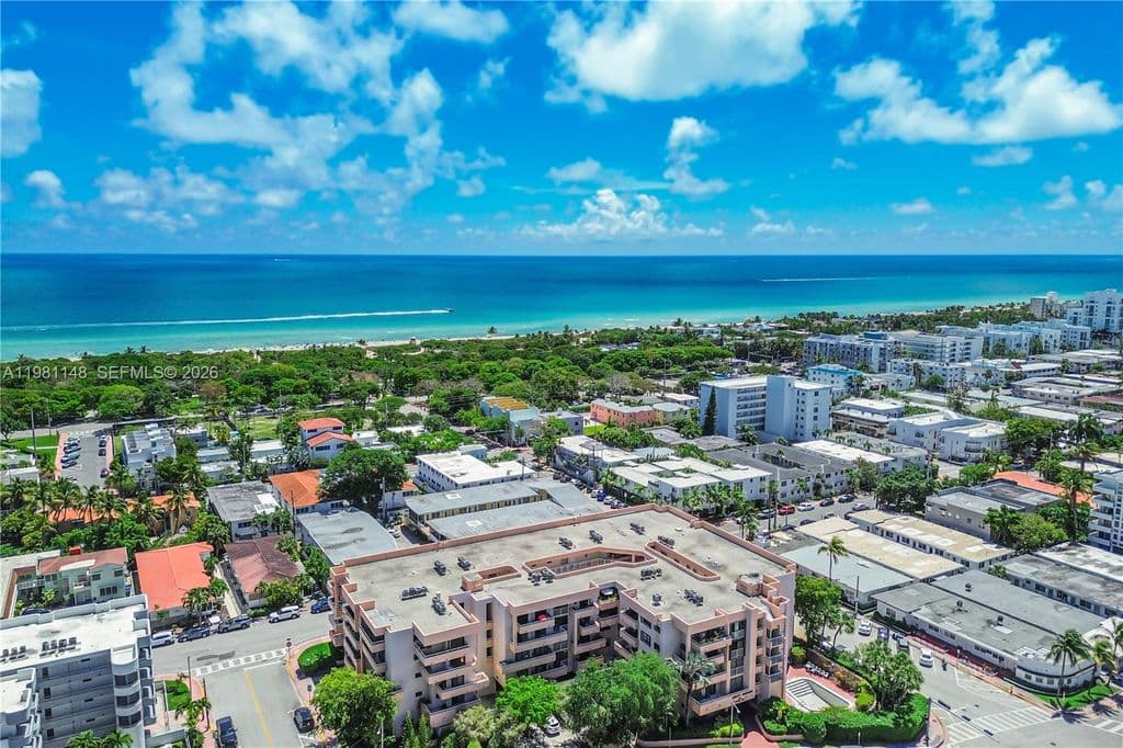 2+1 Condo — 8101 Byron Ave APT 509