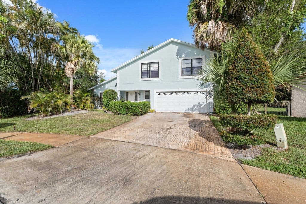 3+1 Müstakil ev — 5900 Flatrock Road