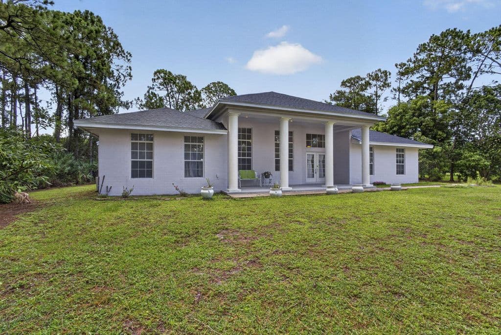 4-bedroom Single-Family Home — 16571 78th Road N