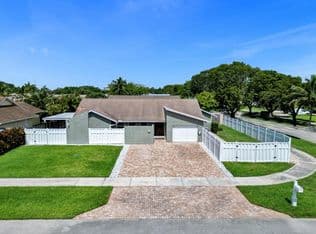 3-bedroom Single-Family Home — 3010 CORMORANT Road, Delray Beach, 33444