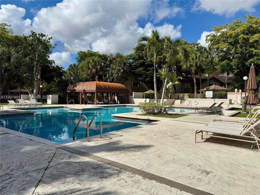 2-bedroom Condo — 9435 SW 140th Ct #9435